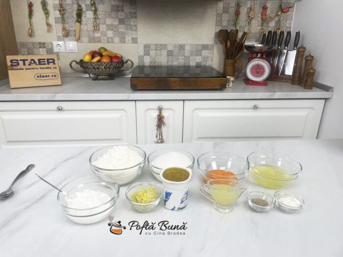 Prajitura cu iaurt - prajitura 7 pahare Prajitura cu lamaie 7 pahare reteta mamei gina bradea 2 700x525 - Prajitura cu iaurt - prajitura 7 pahare