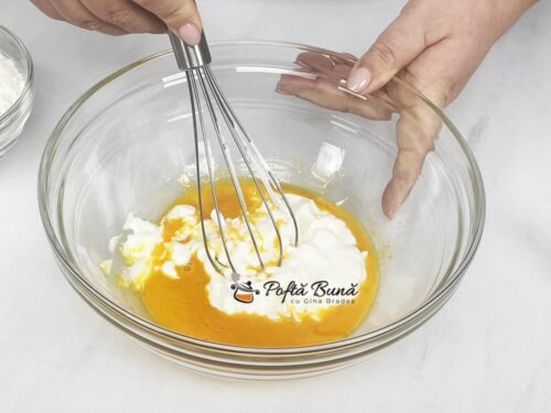 Prajitura cu iaurt - prajitura 7 pahare Prajitura cu lamaie 7 pahare reteta mamei gina bradea 3 500x375 - Prajitura cu iaurt - prajitura 7 pahare