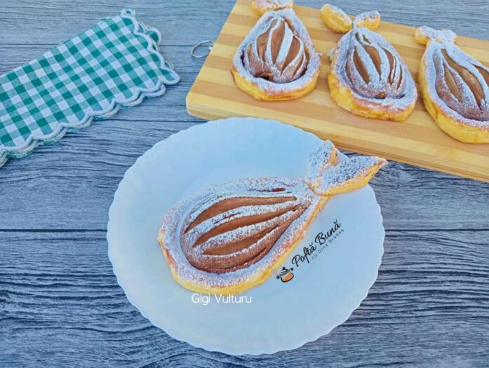 foietaj cu pere reteta gina bradea 2 697x525 - Prajitura rasturnata cu pere