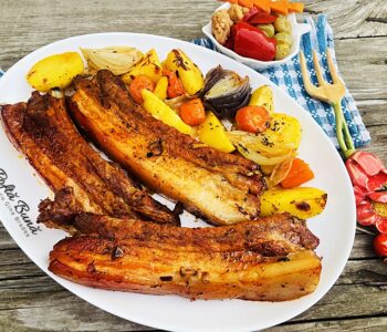 Coaste de porc la cuptor cu legume Coaste de porc la cuptor cu legume