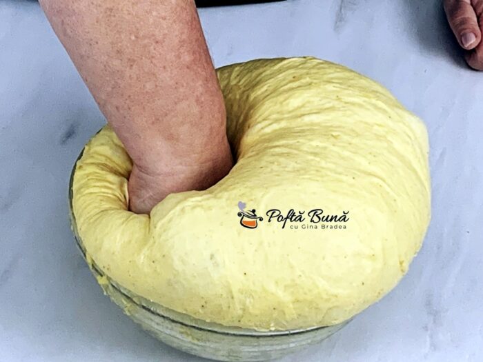 Aluat dospit reteta pentru cornuri, cozonaci