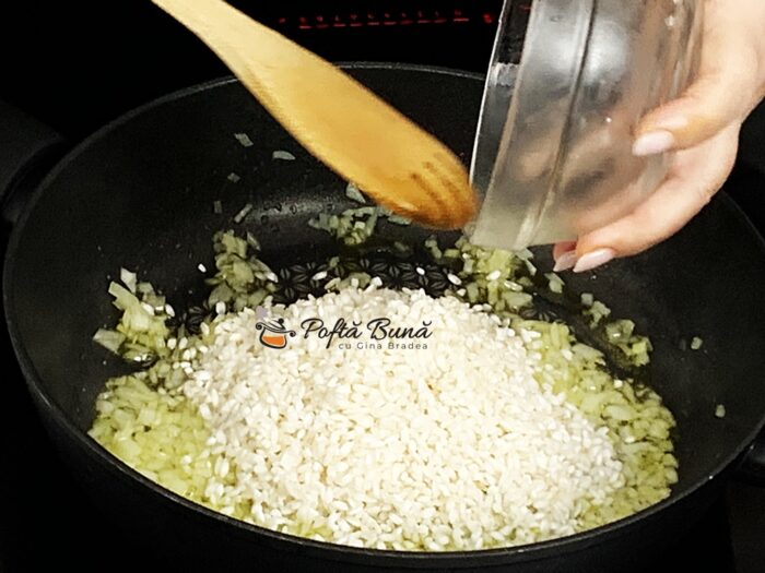 Pilaf cu legume ca la pomana reteta de post taraneasca gina bradea 2 700x525 - Pilaf cu legume