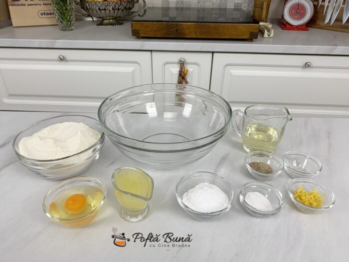 Piscoturi - biscuiti spritati cu ulei, unt sau untura Piscoturi biscuiti spritati cu ulei unt untura reteta gina bradea 1 700x525 - Piscoturi - biscuiti spritati cu ulei, unt sau untura