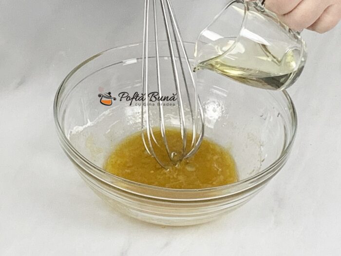 Piscoturi - biscuiti spritati cu ulei, unt sau untura Piscoturi biscuiti spritati cu ulei unt untura reteta gina bradea 2 700x525 - Piscoturi - biscuiti spritati cu ulei, unt sau untura