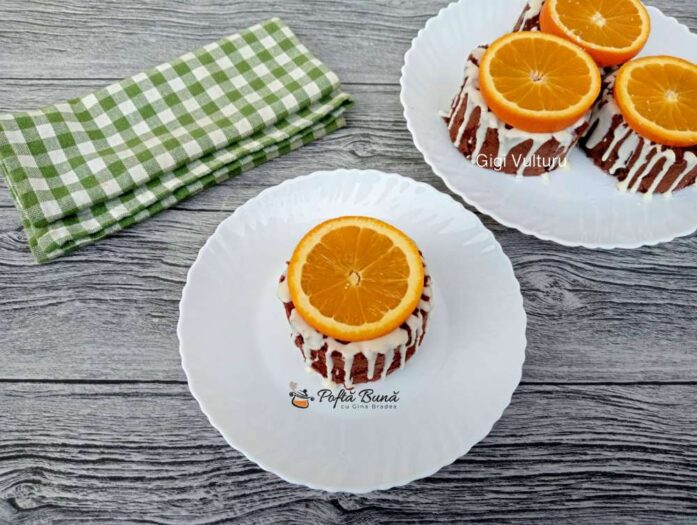 Desert din lipie cu banane si crema de ciocolata mini rulade banane ciocolata vanilie reteta gina bradea 2 697x525 - Desert din lipie cu banane si crema de ciocolata