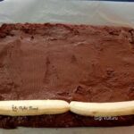 Mini rulade cu banane, crema de ciocolata si portocale mini rulade banane ciocolata vanilie reteta gina bradea 5 150x150 - Mini rulade cu banane, crema de ciocolata si portocale