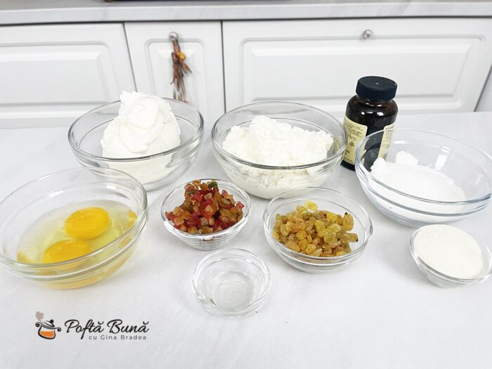 Pasca fara aluat cu branza dulce si stafide Pasca fara aluat cu branza dulce si stafide