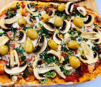 Pizza ieftina cu ciuperci si masline