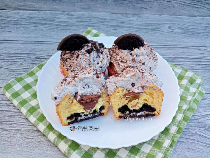 Cheesecake basc cu Oreo briose oreo reteta gina bradea 1 697x525 - Cheesecake basc cu Oreo