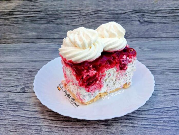 cheesecake cu visine seminte chia reteta gina bradea 2 697x525 - Cheesecake cu napolitane si crema de ciocolata