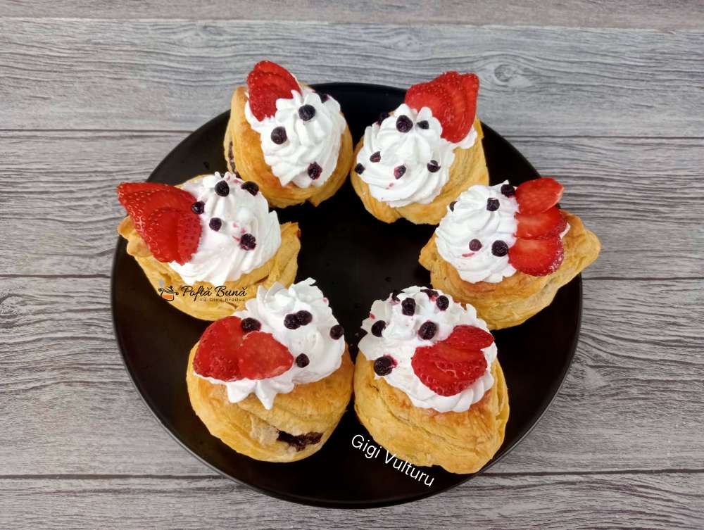 Foietaj cu crema de ciocolata si frisca foietaj crema ciocolata frisca reteta gina bradea 3 - Foietaj cu crema de ciocolata si frisca