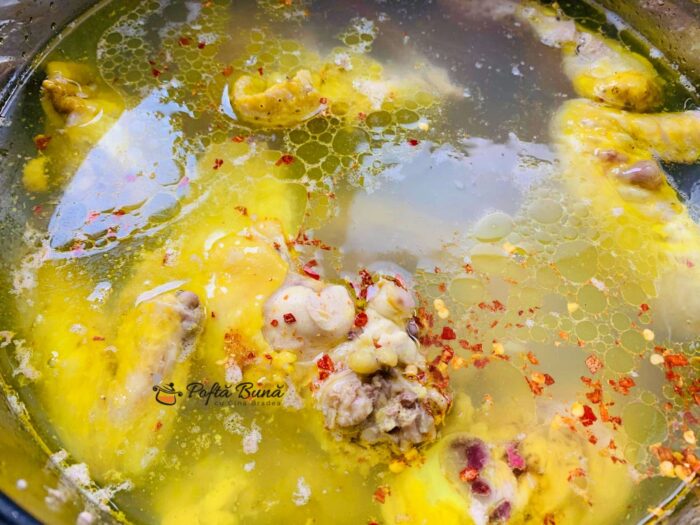 Cate feluri de mancare putem pregati dintr-un pui? Cate feluri de mancare putem pregati dintr-un pui?