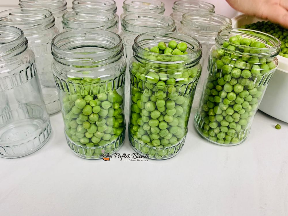 Mazare la borcan pentru iarna Mazare la borcan pentru iarna