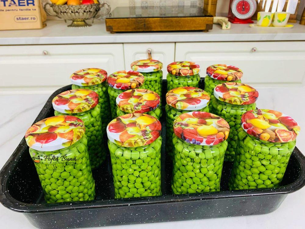 Mazare la borcan pentru iarna Mazare la borcan pentru iarna