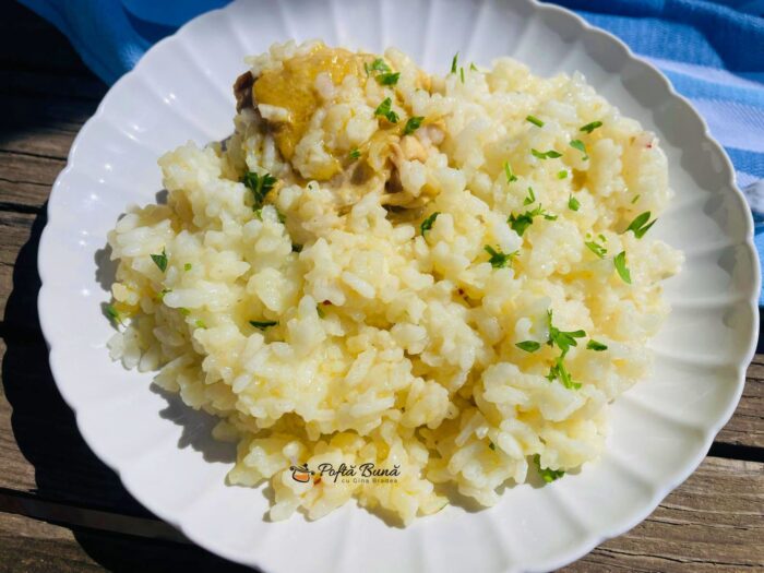 Cate feluri de mancare putem pregati dintr-un pui? pilaf din pui reteta gina bradea 700x525 - Cate feluri de mancare putem pregati dintr-un pui?