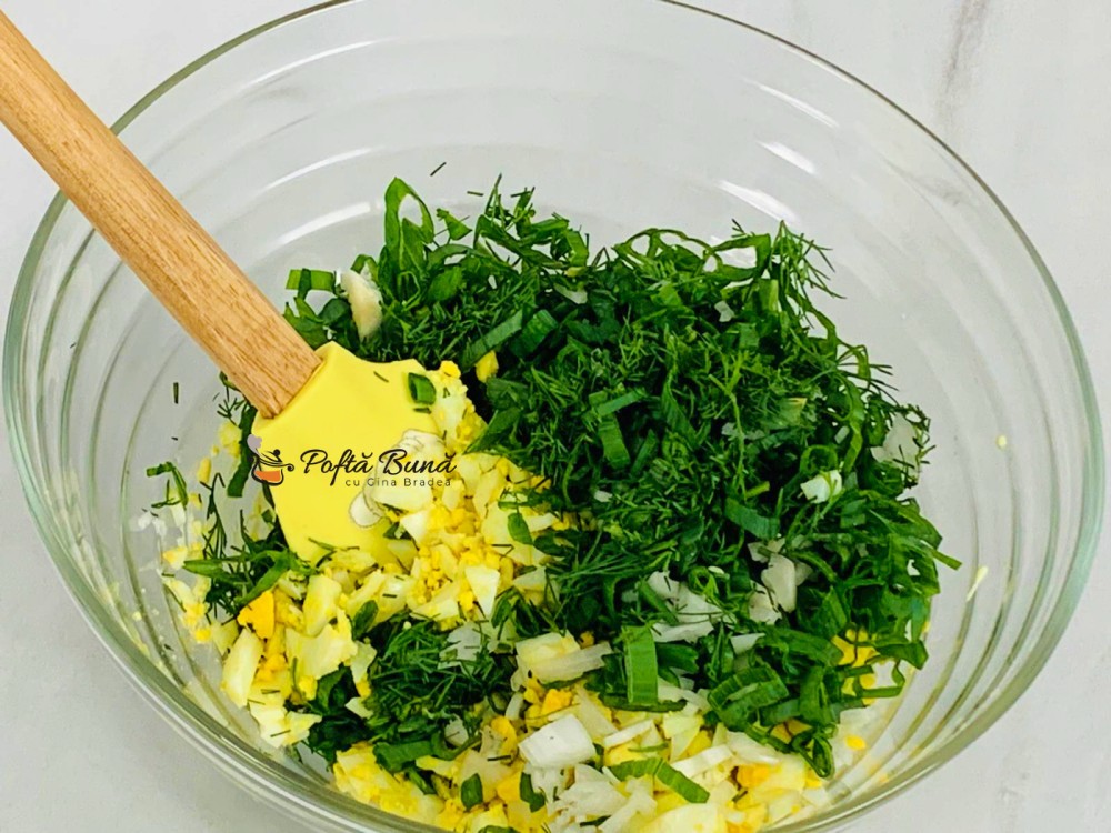 Salata de oua cu ceapa si marar