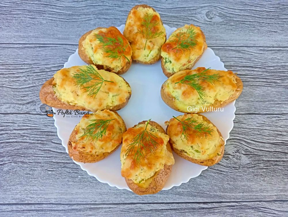 Cartofi cu mozzarella si crema de branza Cartofi cu mozzarella si crema de branza