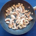 piept de pui cu ciuperci si mozzarella reteta gina bradea 4 150x150 - Piept de pui cu ciuperci si mozzarella