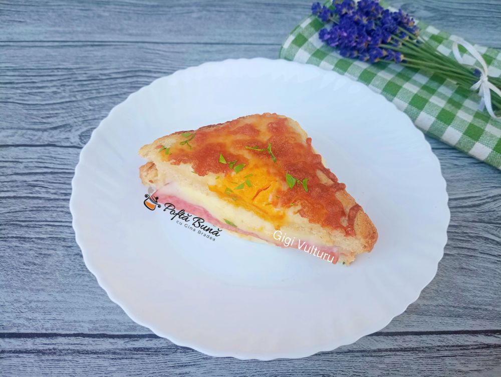 Sandvis cald cu salam, branza topita si ou sandvis cald salam ou reteta gina bradea 1 - Sandvis cald cu salam, branza topita si ou