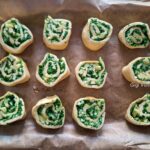 Spirale din foietaj cu spanac spirale din foietaj cu spanac reteta gina bradea 2 150x150 - Spirale din foietaj cu spanac