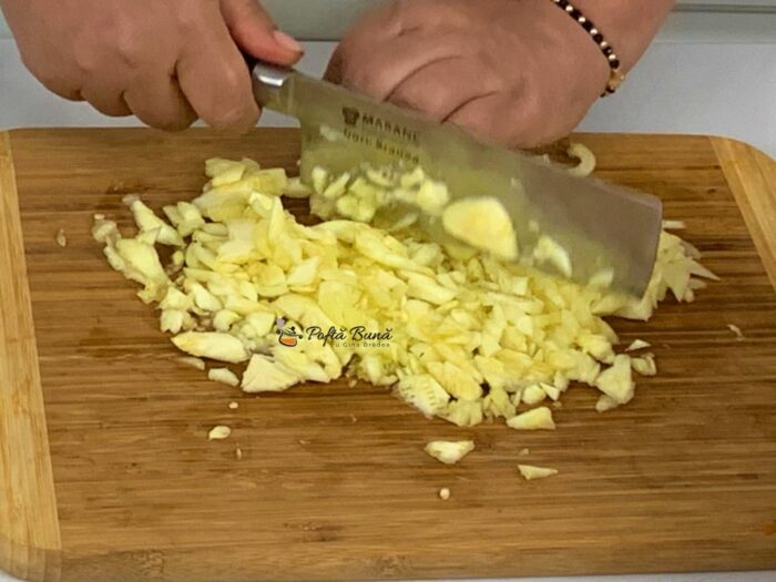 dovlecei umpluti carne legume reteta gina bradea 10 700x525 - Dovlecei umpluti cu carne si legume