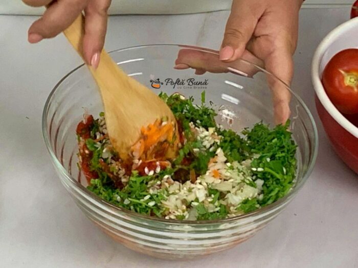 dovlecei umpluti carne legume reteta gina bradea 3 700x525 - Dovlecei umpluti cu carne si legume