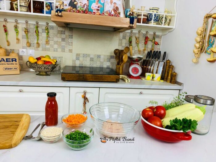 Dovlecei umpluti cu carne si legume