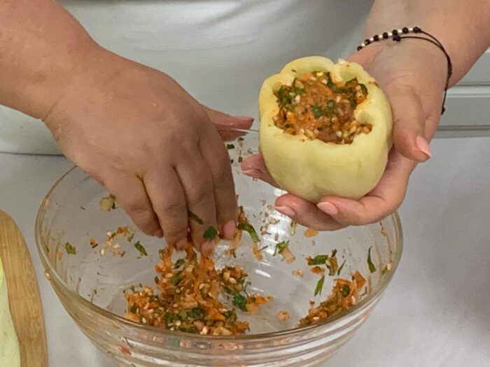 Dovlecei umpluti cu carne si legume