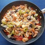 Orecchiette cu rosii si busuioc orecchiette rosii busuioc reteta gina bradea 2 150x150 - Orecchiette cu rosii si busuioc