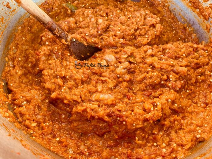 Zacusca de vinete cu mere si morcovi zacusca vinete mere morcovi reteta gina bradea 2 700x525 - Zacusca de vinete cu mere si morcovi