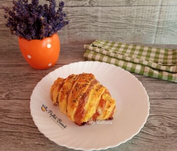 cornuri aperitiv din foietaj salam cascaval reteta gina bradea 1 350x300 - Index retete culinare