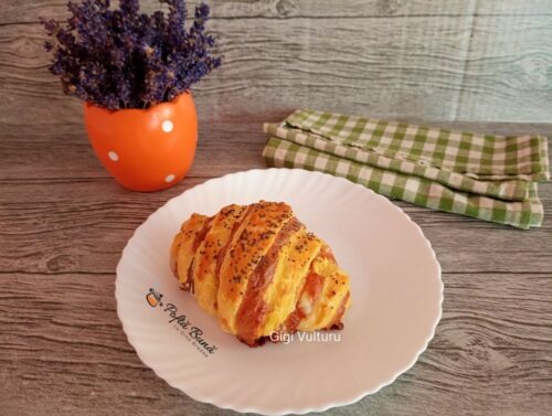 Index retete culinare cornuri aperitiv din foietaj salam cascaval reteta gina bradea 1 500x377 - Index retete culinare