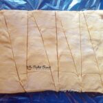 Cornuri aperitiv din foietaj cu salam si cascaval cornuri aperitiv din foietaj salam cascaval reteta gina bradea 4 150x150 - Cornuri aperitiv din foietaj cu salam si cascaval