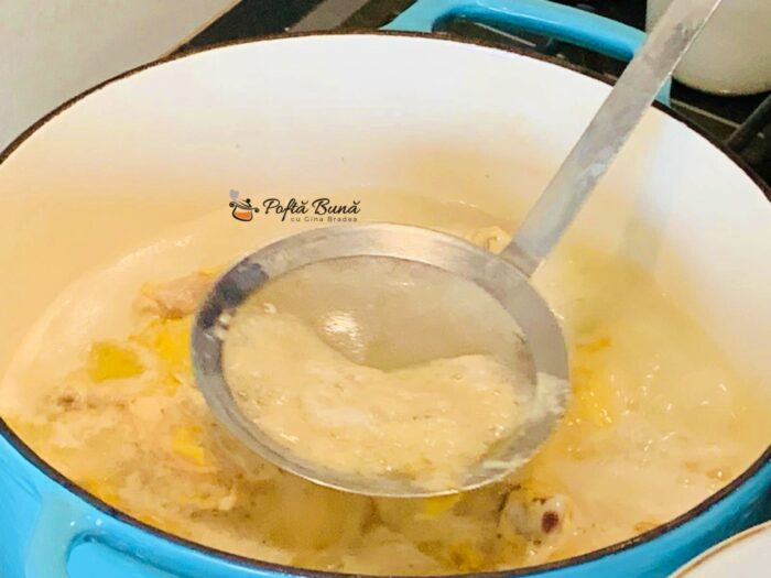 Ostropel alb de pui inabusit reteta moldoveneasca ostropel alb pui inabusit reteta moldoveneasca gina bradea 8 700x525 - Ostropel alb de pui inabusit reteta moldoveneasca