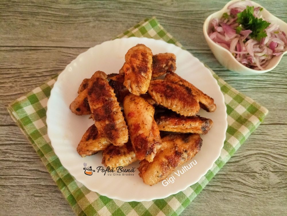 Aripioare de pui la grill Aripioare de pui la grill