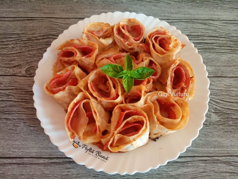 Pizza rolls din lipie pizza rolls lipie tigaie reteta gina bradea 1 - Pizza rolls din lipie