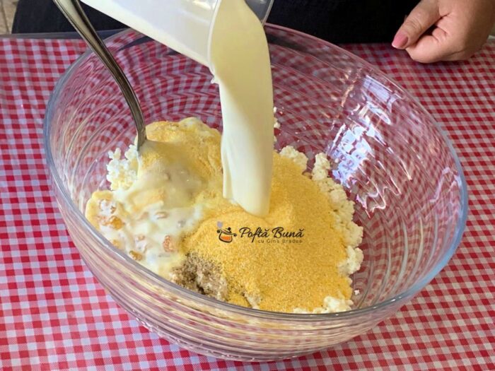 placinta cu branza fara aluat reteta gina bradea 2 700x525 - Placinta cu branza fara aluat in 5 minute