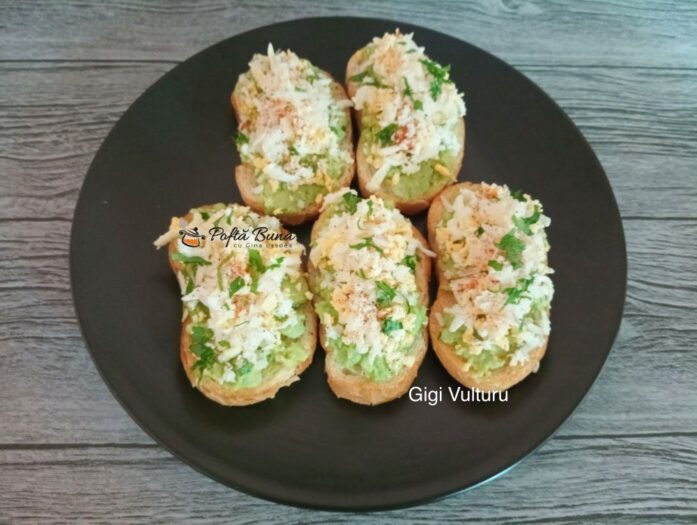 avocado toast reteta gina bradea 1 697x525 - Paine toast cu oua in stil asiatic