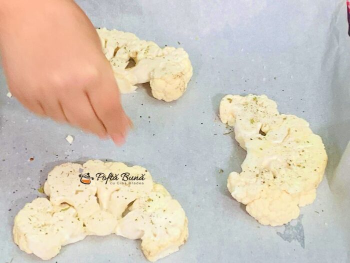 conopida mozzarella cotlet la cuptor reteta gina bradea 6 700x525 - Conopida la cuptor cu cotlet de porc si mozzarella