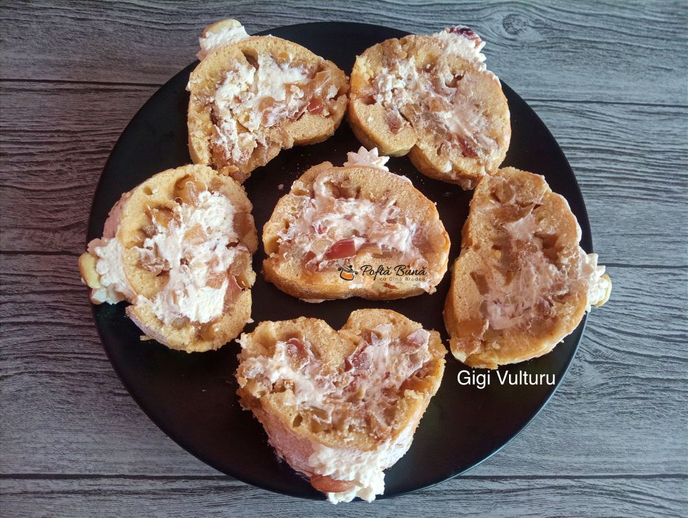 Rulada cu mere caramelizate rulada mere caramelizate reteta gina bradea 4 - Rulada cu mere caramelizate