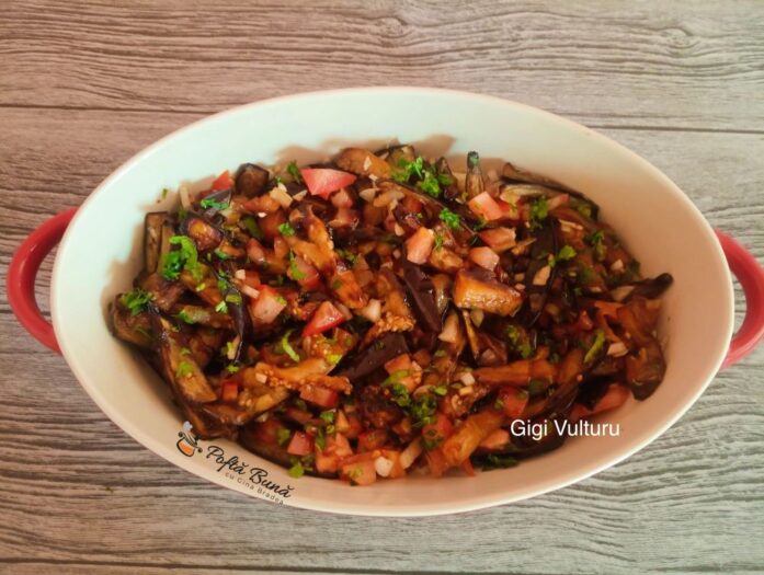 Salata de vinete cu usturoi si rosii