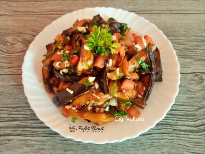 Salata de vinete cu usturoi si rosii