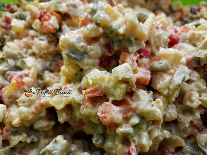   Salata boeuf reteta cu piept de pui si mazare