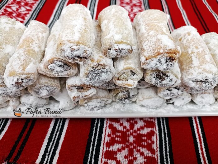 Cornulete fragede cu gem si nuca Cornulete fragede cu gem si nuca