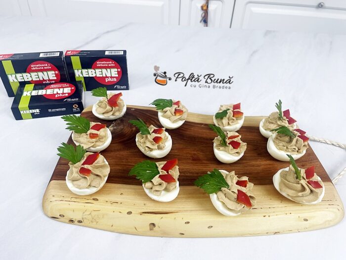 Oua umplute cu pate de ficat si maioneza