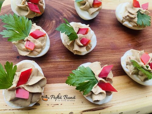 Oua umplute cu pate de ficat si maioneza Oua umplute cu pate de ficat si maioneza