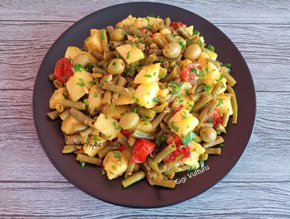 Salata de cartofi cu fasole verde si rosii cherry Salata de cartofi cu fasole verde si rosii cherry