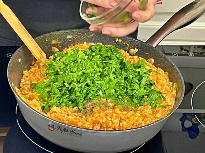 Sarmale de post cu orez si legume sarmale de post cu orez si legume reteta gina bradea 4 700x525 - Sarmale de post cu orez si legume