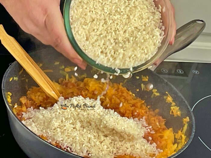 Sarmale de post cu orez si legume sarmale de post cu orez si legume reteta gina bradea 5 700x525 - Sarmale de post cu orez si legume