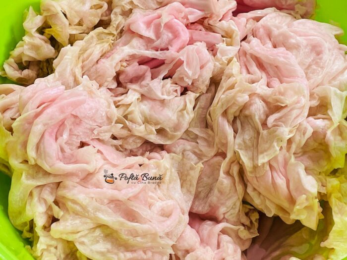 Sarmale de post cu orez si legume sarmale de post cu orez si legume reteta gina bradea 9 700x525 - Sarmale de post cu orez si legume